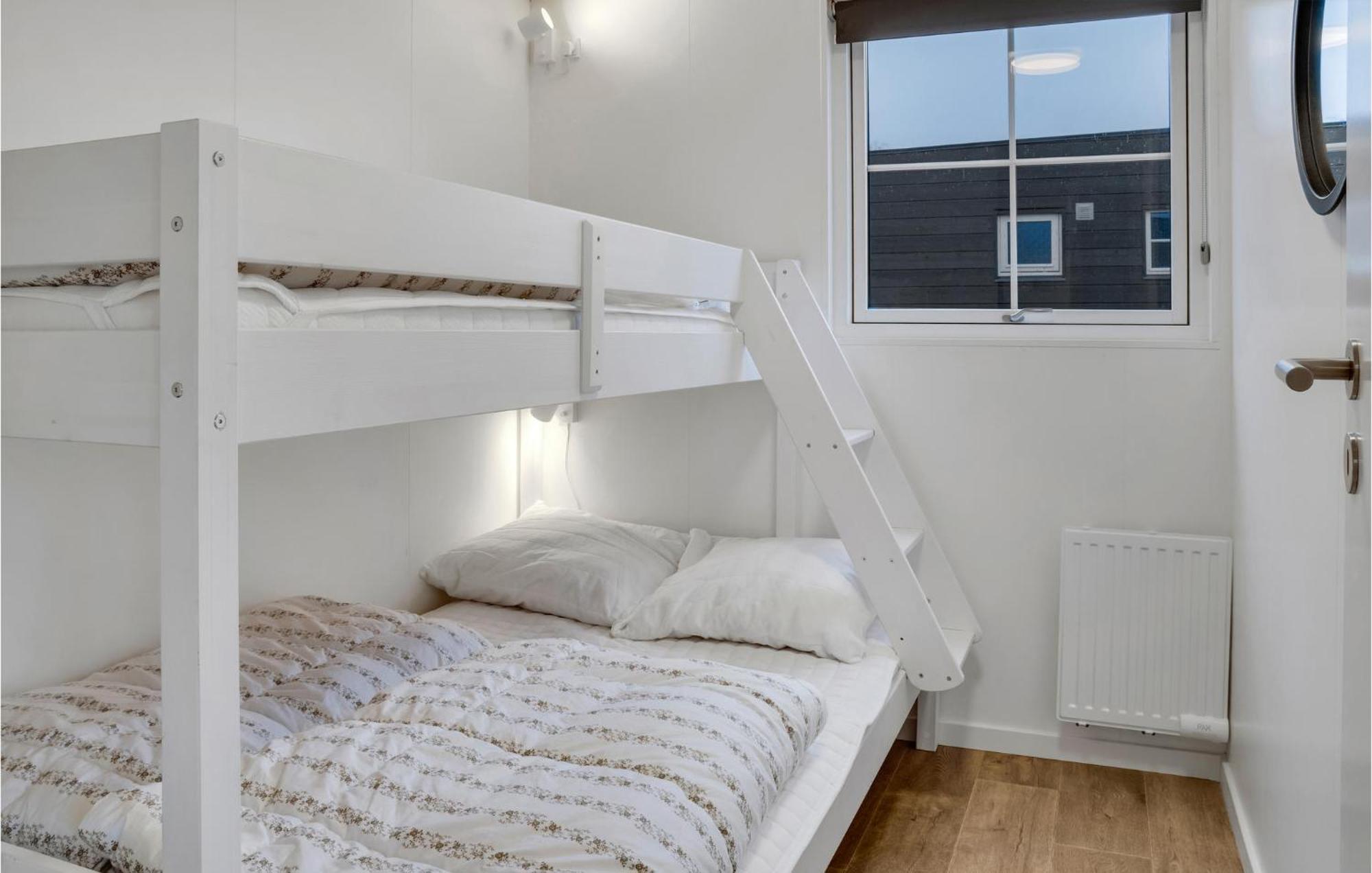 2 Bedroom Nice Apartment In Vaeggerlose Boto By Luaran gambar